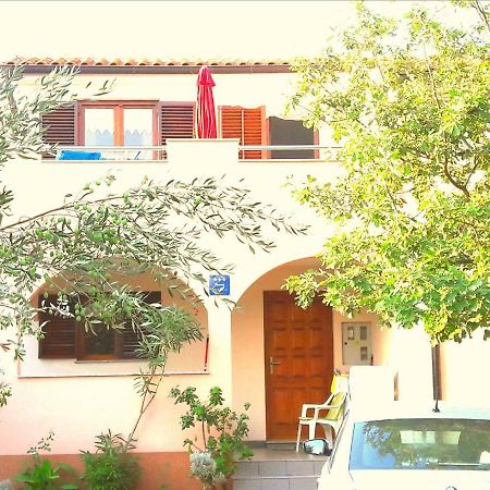 Apartmani Mia Ližnjan 外观 照片