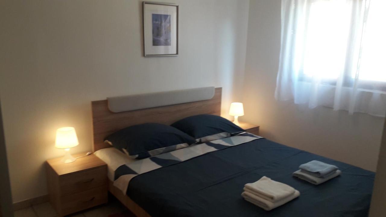 Apartmani Mia Ližnjan 外观 照片