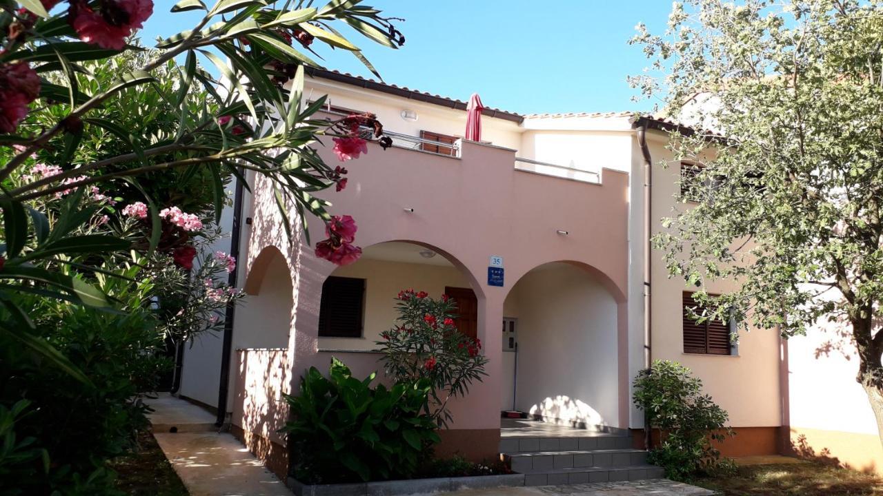 Apartmani Mia Ližnjan 外观 照片