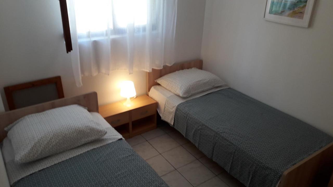 Apartmani Mia Ližnjan 外观 照片
