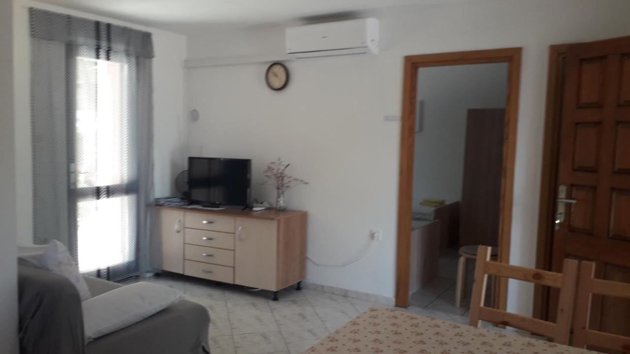 Apartmani Mia Ližnjan 外观 照片