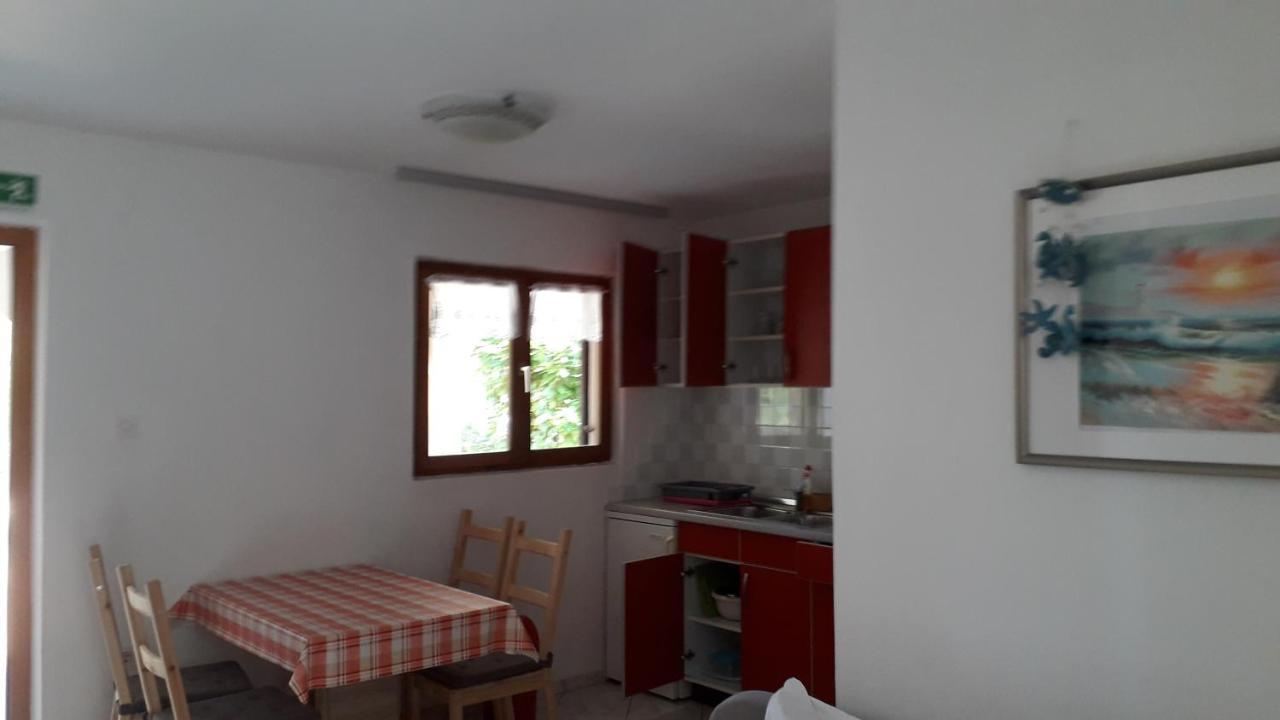 Apartmani Mia Ližnjan 外观 照片
