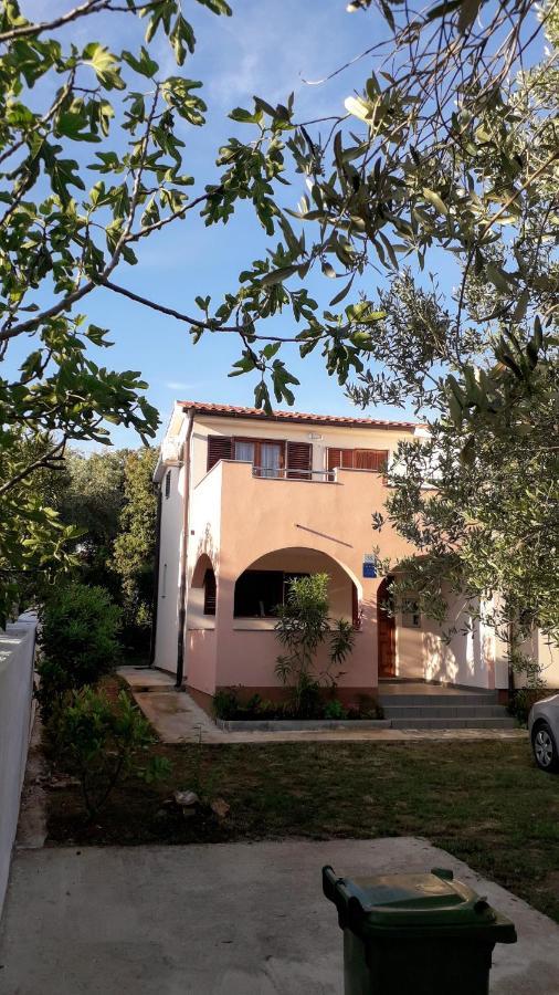 Apartmani Mia Ližnjan 外观 照片