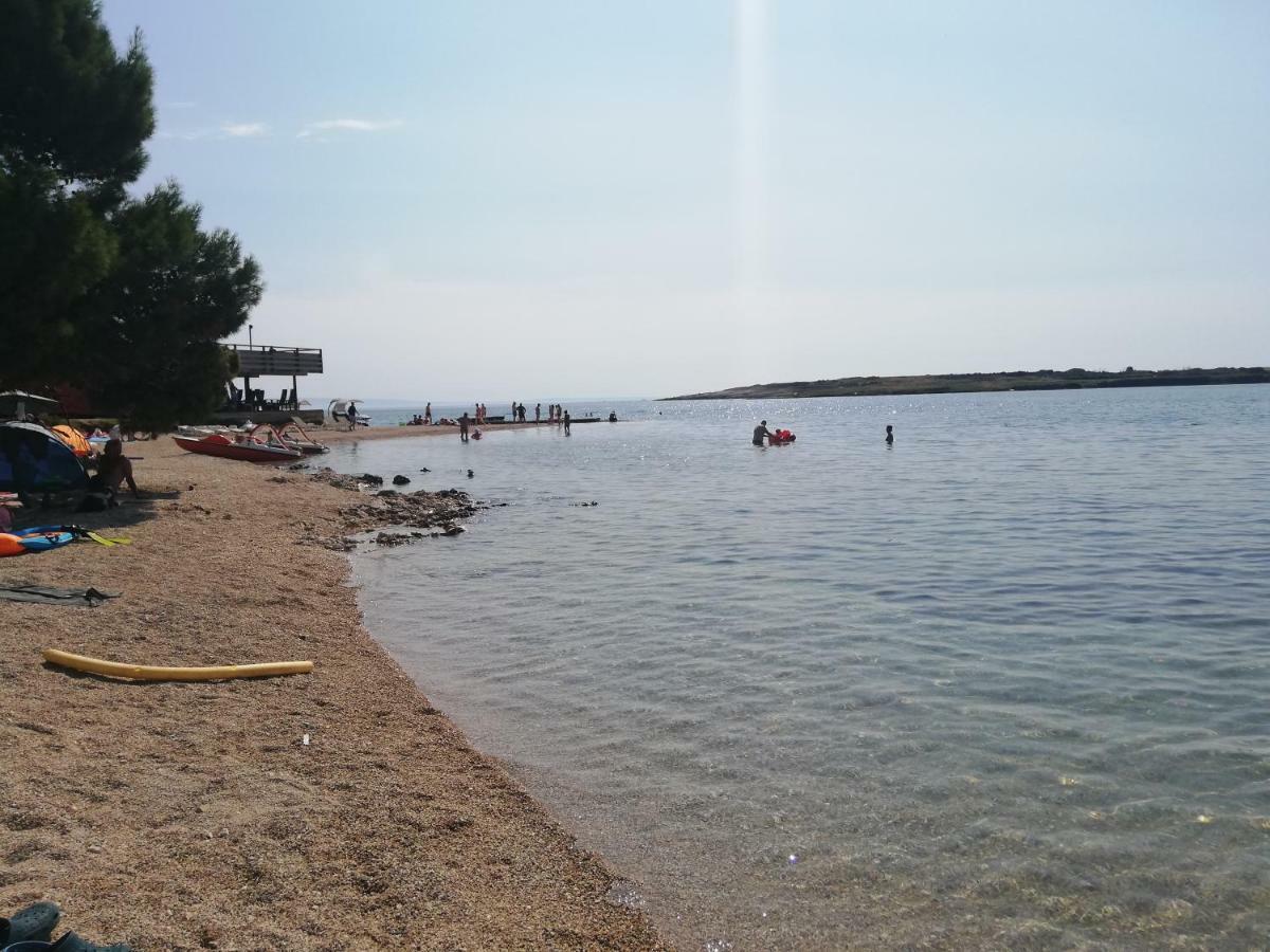 Apartmani Mia Ližnjan 外观 照片