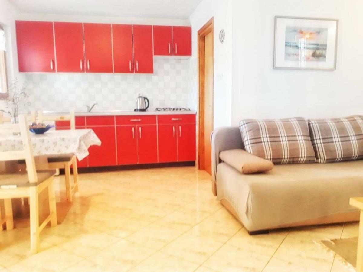 Apartmani Mia Ližnjan 外观 照片