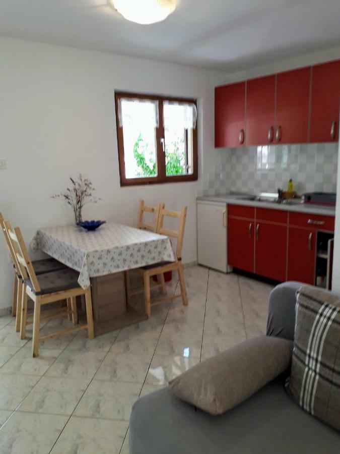 Apartmani Mia Ližnjan 外观 照片