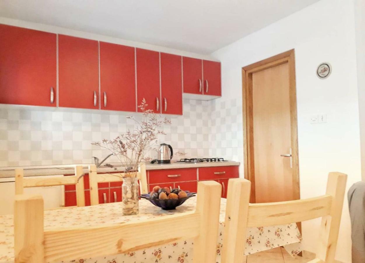 Apartmani Mia Ližnjan 外观 照片