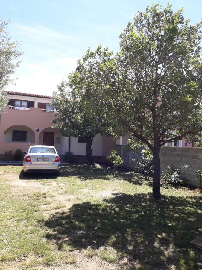 Apartmani Mia Ližnjan 外观 照片