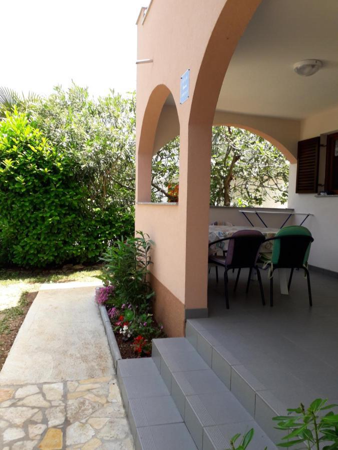 Apartmani Mia Ližnjan 外观 照片