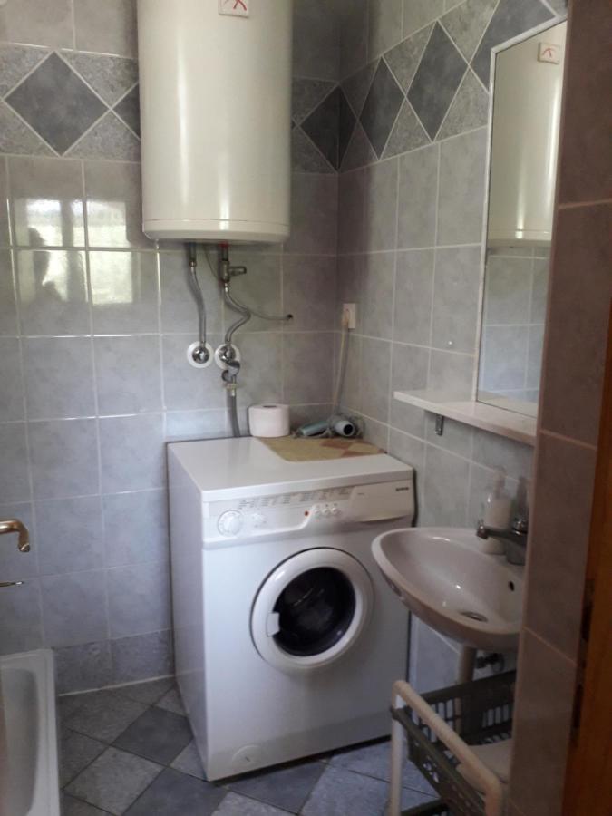 Apartmani Mia Ližnjan 外观 照片